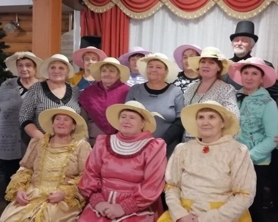 28 ноября усадьбу Танеевых посетили гости Селивановского комплексного центра — отделения дневного пребывания граждан пожилого возраста и инвалидов, участники инновационного проекта "Источник жизни".