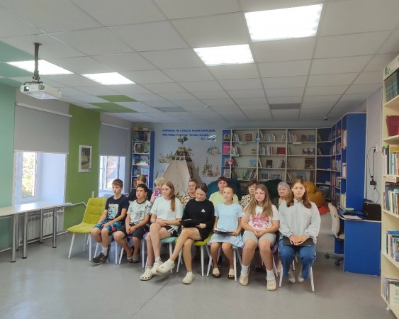 Сотрудники Шевинских учреждений культуры подготовили час мужества "Сила в правде" в поддержку Российских военнослужащих, участвующих в СВО.