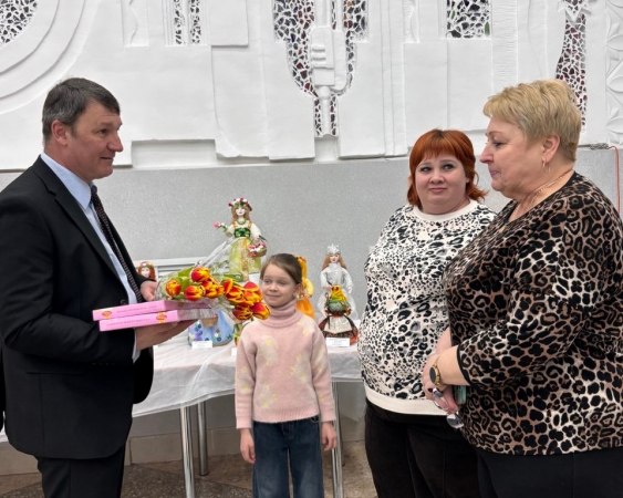 В преддверии Международного женского дня активисты молодежного объединения «Триумф « и работники Малыгинского Дома культуры совершили особенную миссию.