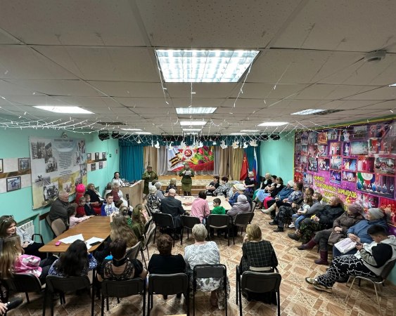 2 мая 2025 года в Гигантовском ДК прошла встреча поколений «Поклонимся Великим тем годам…».