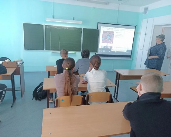 4 февраля активисты молодёжного объединения «Триумф» Малыгинского филиала МБУК «РДК» совместно с военнослужащими в/ч 30616-8 (п. Пакино) провели акцию «Снежный десант»