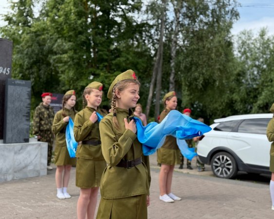 22 июня, в День памяти и скорби, работники Ручьевского Дома культуры провели митинг «Память не стереть».