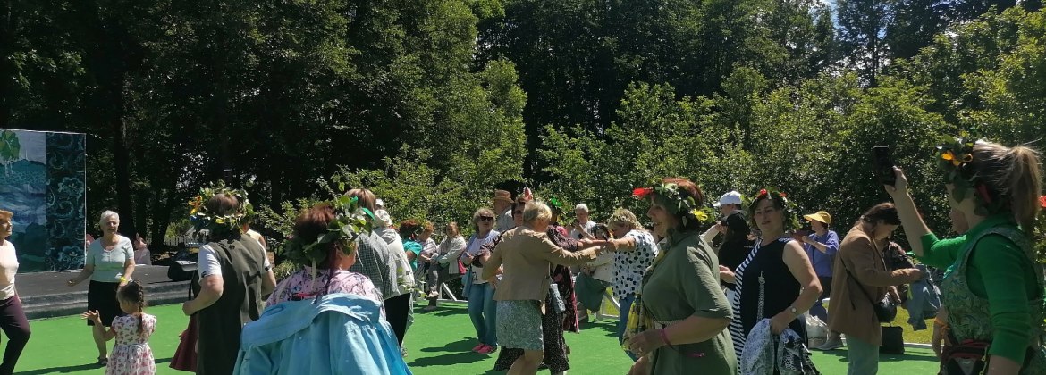 Праздник Светлой Троицы отметили в Ковровском районе народными гуляньями